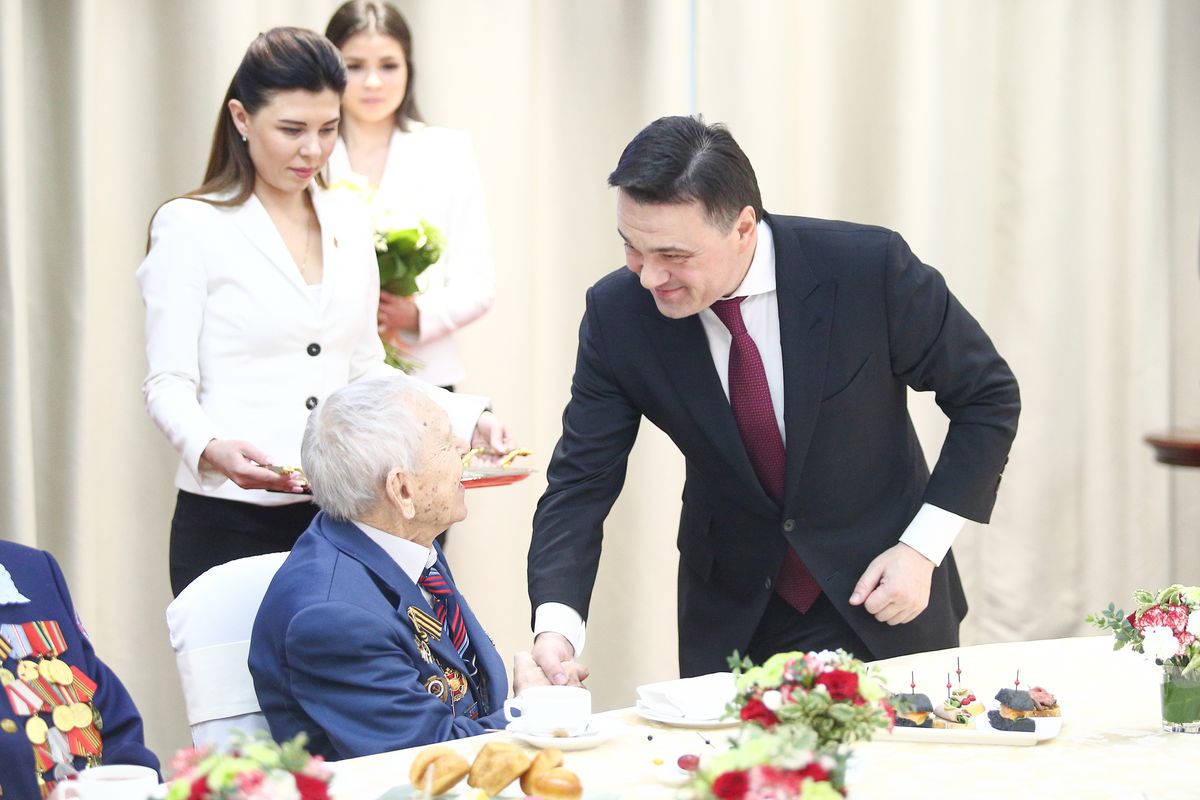 Андрей Воробьев губернатор московской области - Награда всегда найдет героя. Подмосковным ветеранам вручили медали